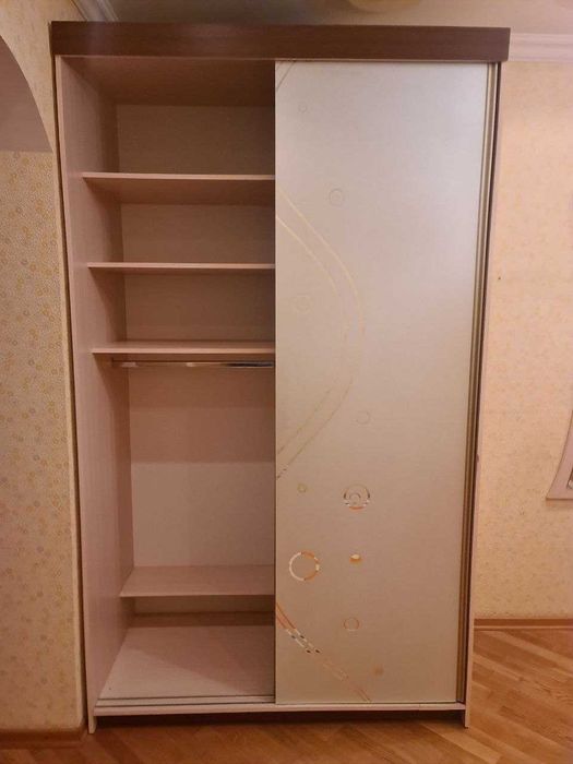 Продам шкаф купе.