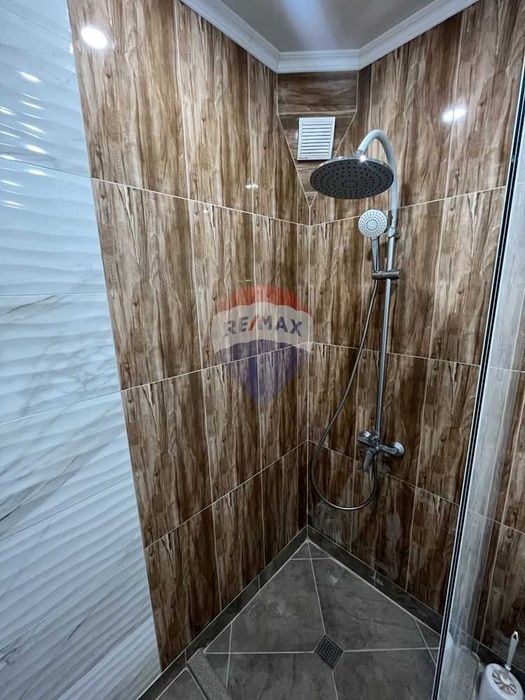 Продава се Тристаен апартамент в Варна, Младост 1 - 106 кв.м за 2076 €/кв.м - Снимка #10