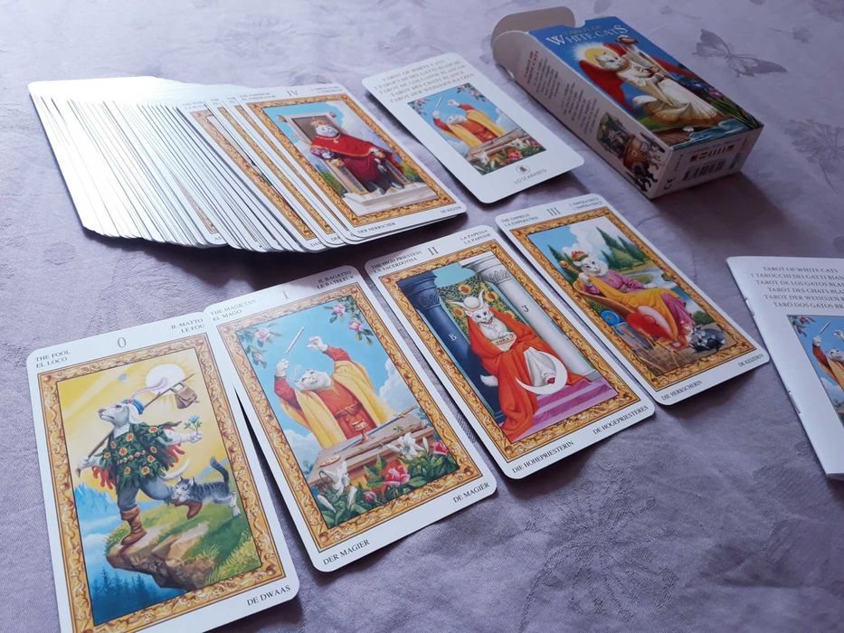 Tarot of white cats - Карти Таро с бели котки
