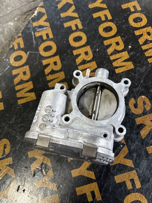 Mercedes w208 200 compresor 2001 година Дросел Клапа