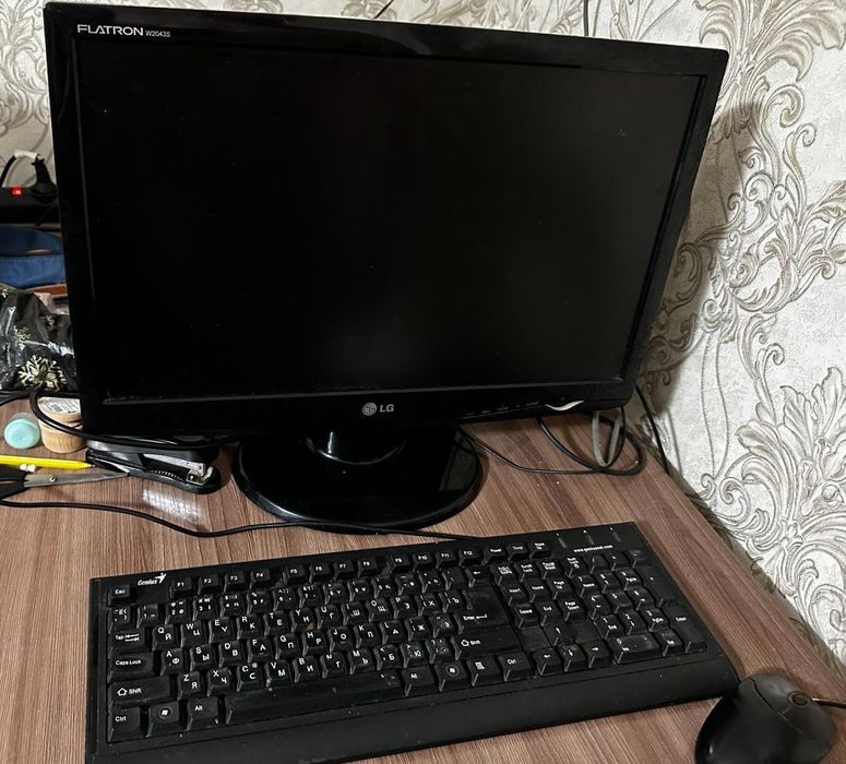 Системный блок; монитор