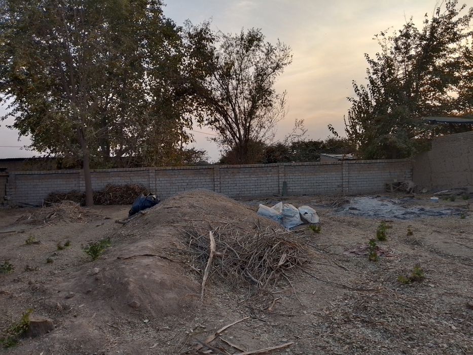 Zangiota hovli sotiladi