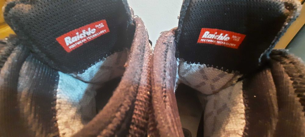 Bocanci Mammut-Raichle, drumeție, impermeabili, 38, talpa vibram