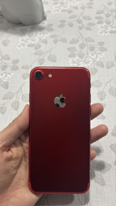 iPhone 7 128Gb red