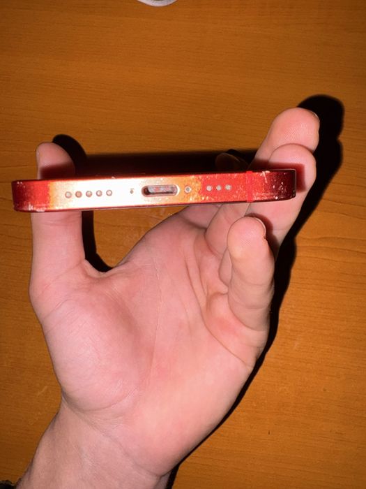 Vand Iphone 12 Red Limited Edition