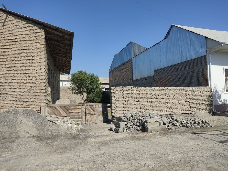 Uy srochna sotiladi gaz suv svet bor