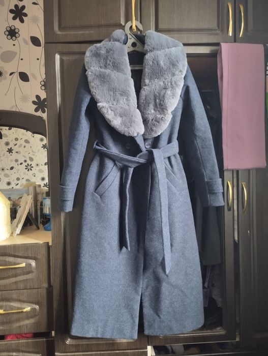 Женское пальто, демисезонное!