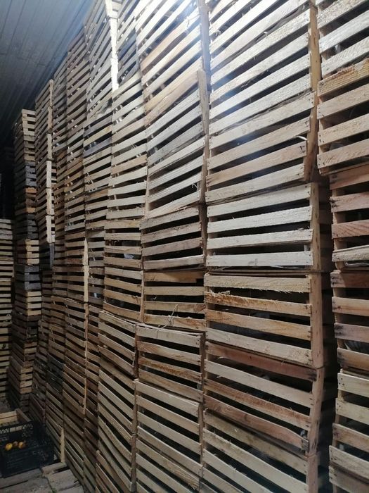 Деревянный яшик для хранение яблок