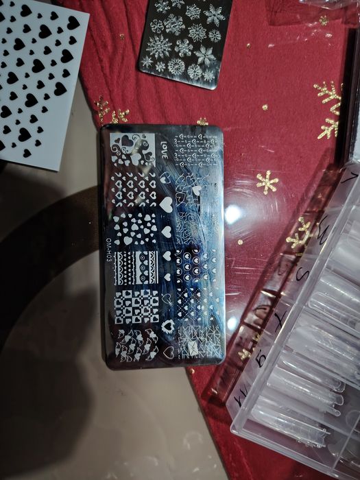 Oje pentru unghi și geluri