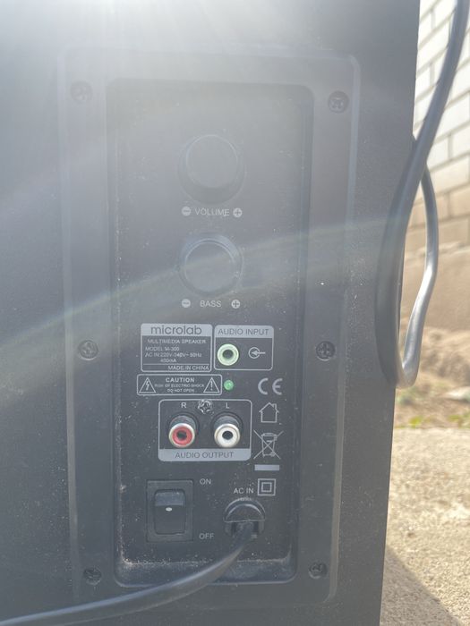 microlab M-300 саббуфер