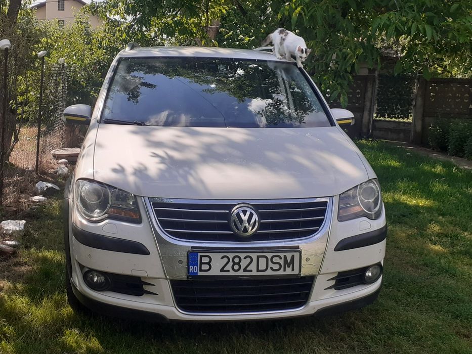 VOLKSWAGEN Touran 2009 — imagine 3