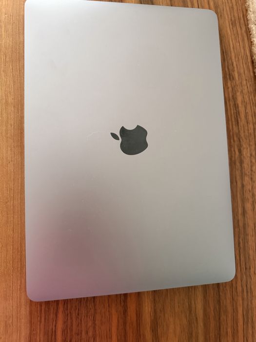 MacBook Pro 13” 2019 | i5 | 8GB RAM | 128GB SSD | Stare buna