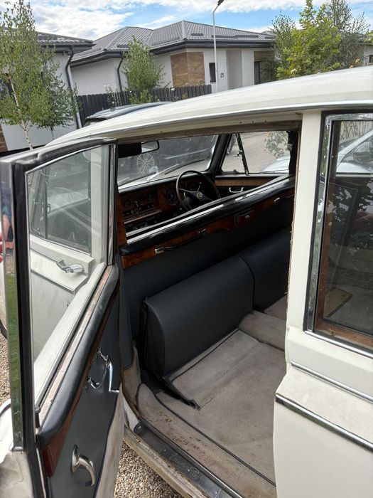 Vehicul de colecție - Daimler DS420 din 1970