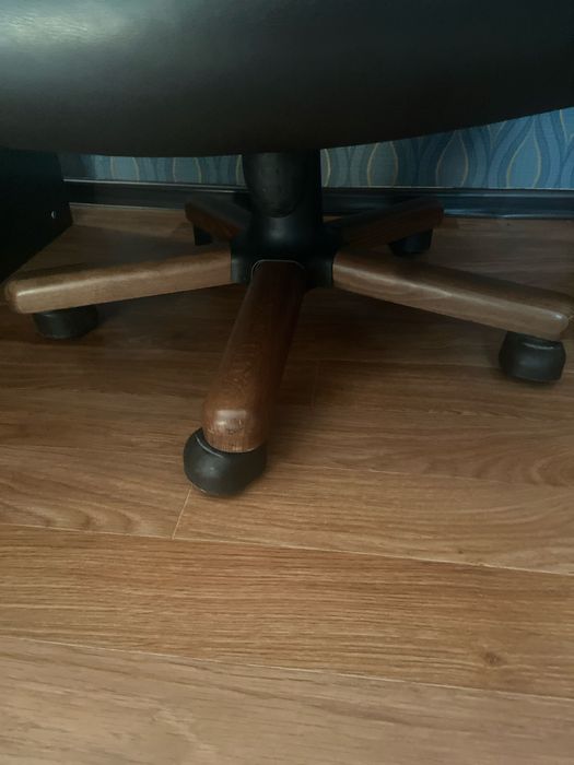 Продам кресло руководителя