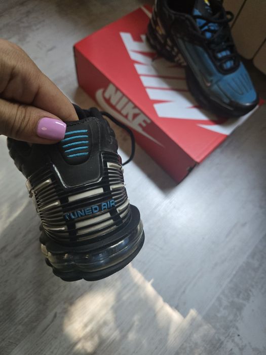 Маратонки NIKE номер 40