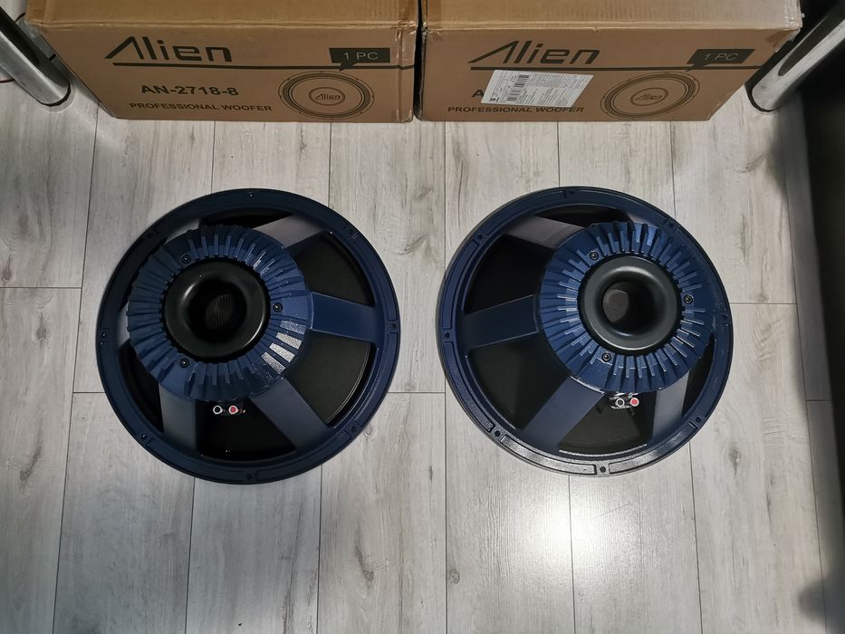 Vând difuzoare 18 Inch 46 cm 800 w rms