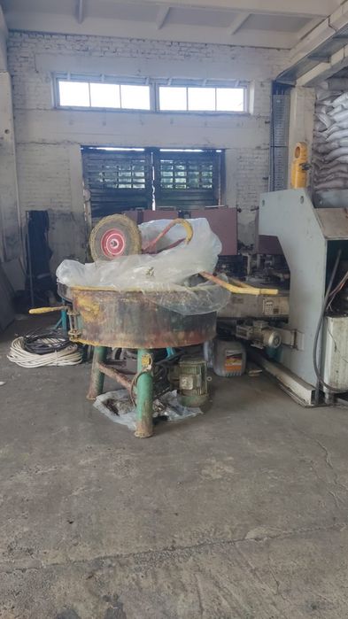 Продам миксер для резиновы площадка