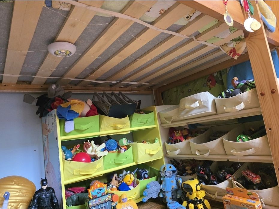 Pat etajat pentru copii cu topogan