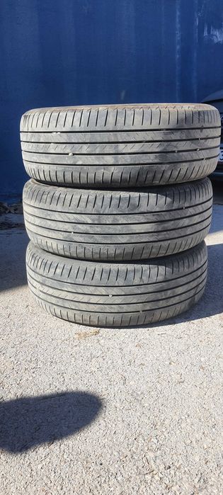 Гуми BRIDGESTONE ALENZA 235/55R19-150 евро за трите.