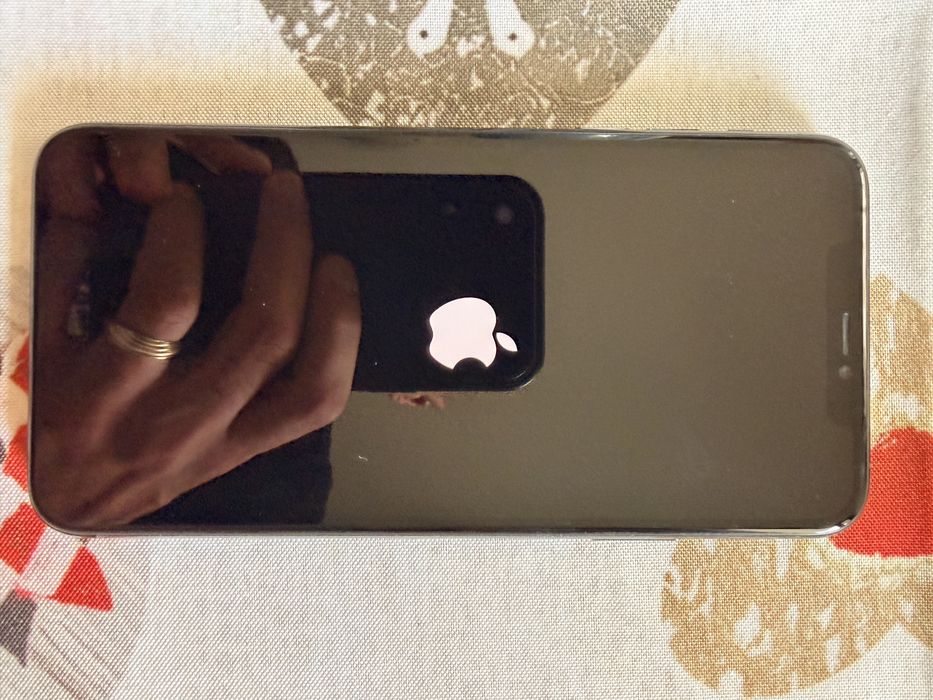 Iphone 11 pro max Midnight green 64GB