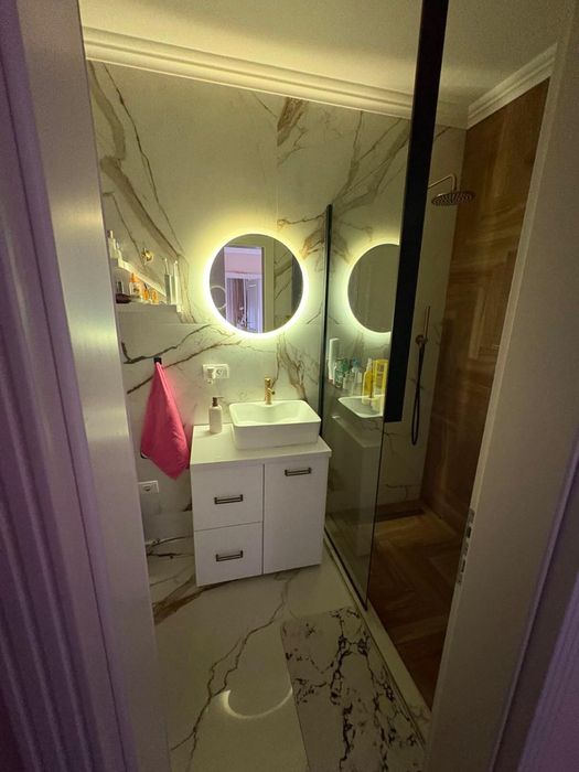 Persoană fizică Vând apartament cu 3 camere, urgent!