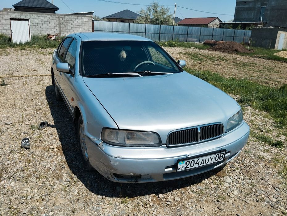 Авто машина Ниссан максима