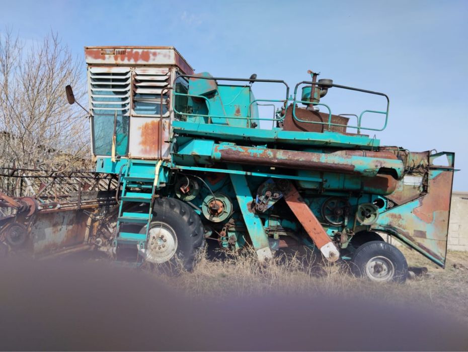 Комбайн сельхозтехника