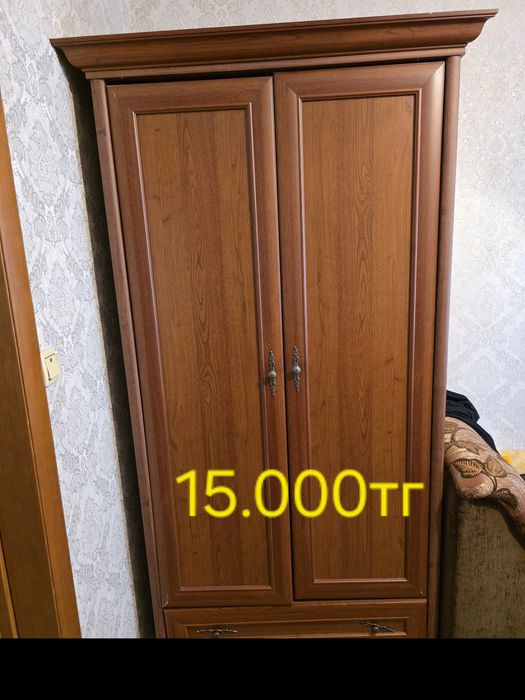 Продам шкаф, комод,кровать срочно