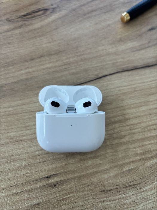 Airpods gen 3 MagSafe Charging Case