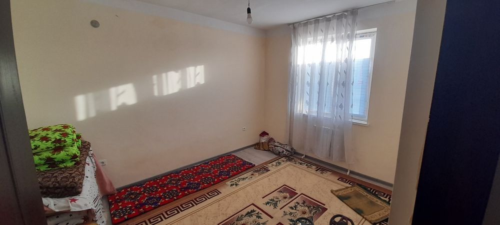 Uy sotiladi 5 etajka domlardan