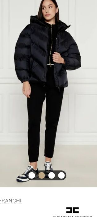 Продавам оригинално зимно яке Elisabetta Franchi. Чисто новао