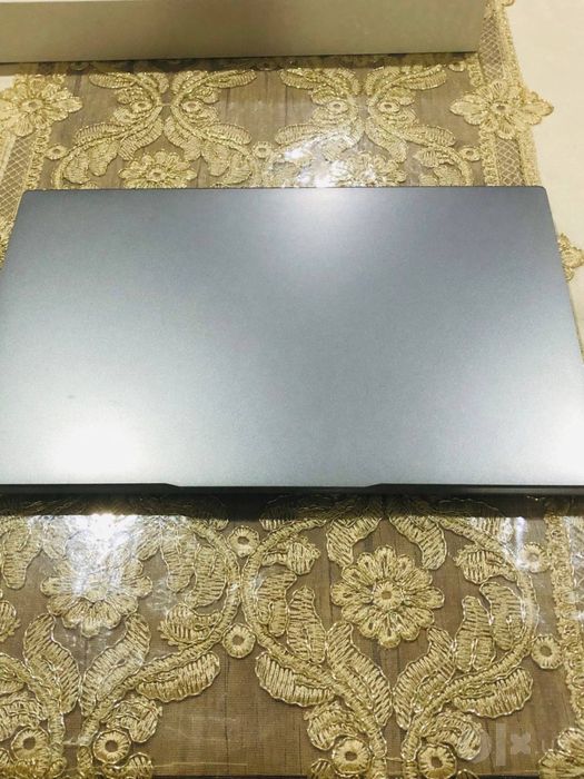 Officni notebook sotiladi