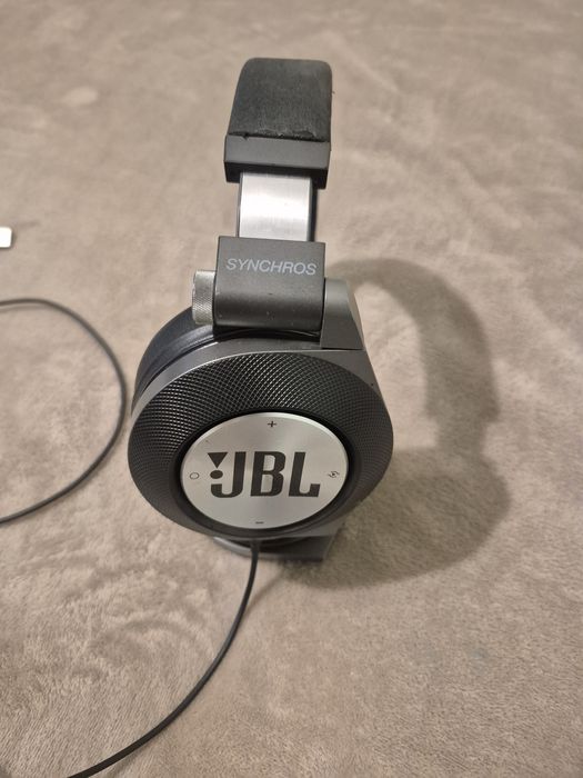 Безжични слушалки JBL Synchros E50BT