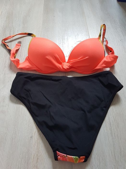 Costum de baie 2 piese Marko marimea S/XS Corai
