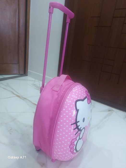 Детски куфар с колелца Hello Kitty