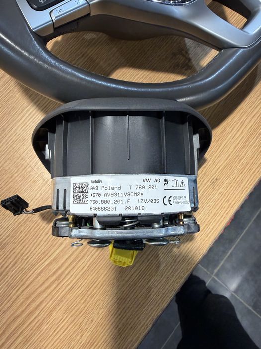 Volan complet din piele cu incalzire si airbag VW Volkswagen