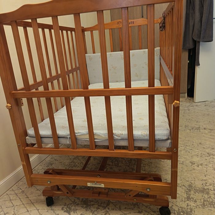 Продам детский кровать 0-6 лет