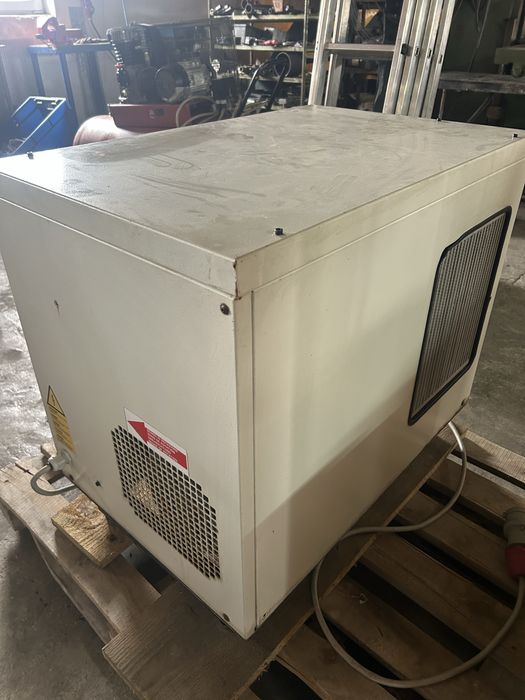 Compresor cu surub 7.5 kw 380 v