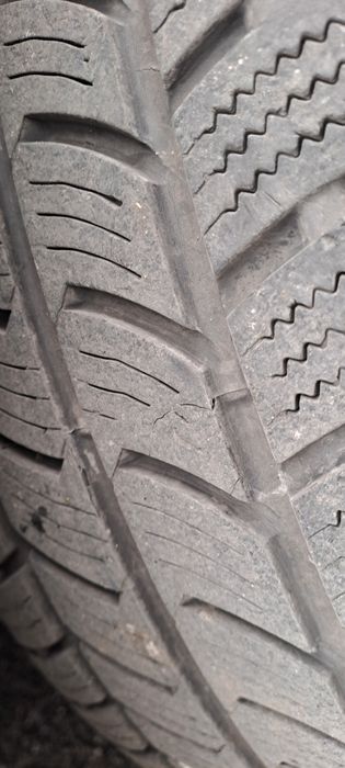 Джанти 16 бусови и гуми 235.65.16 ц