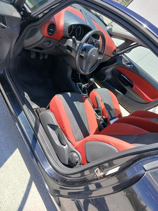 Opel corsa D 1.4 benzina
