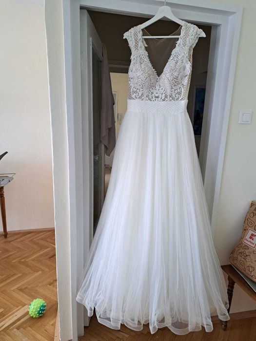 Vand Rochie De Mireasa