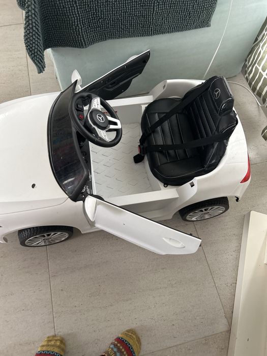 Masinuta electrica mercedes