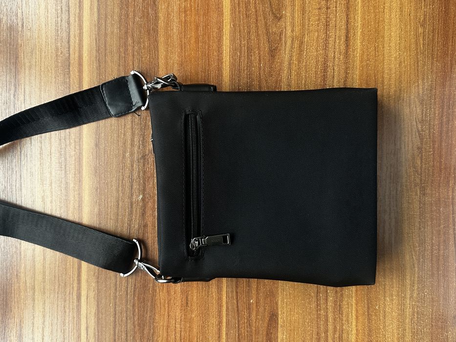 Продам барсетку Lacoste