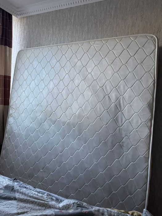 Отдам матрас двуспальный