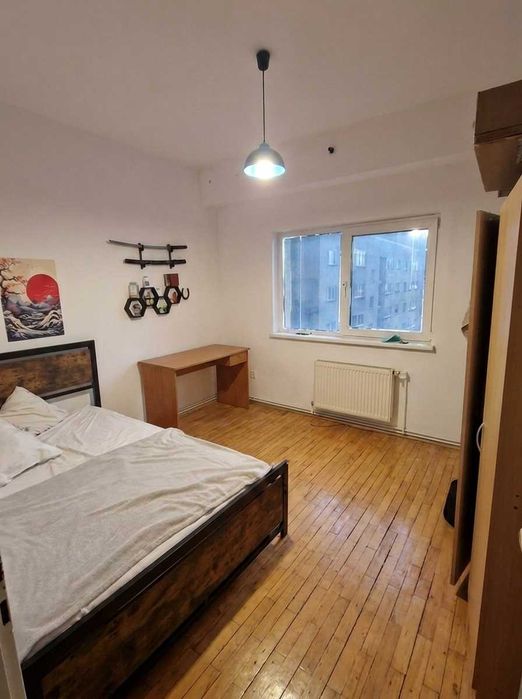 Caut coleg de apartament!