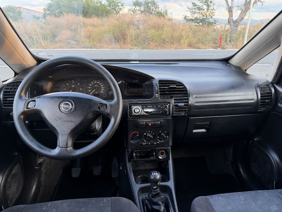 Opel Zafira 2.0d 6+1 100к.с. Клима