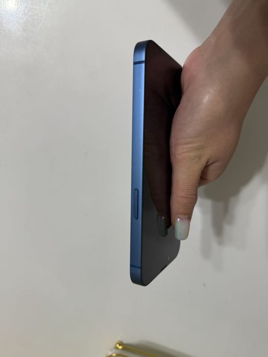 Айфон 13 128 Гб в синем цвете