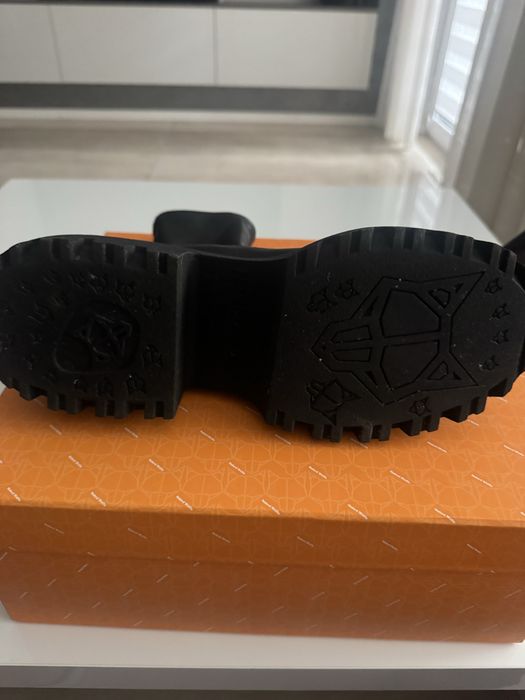 Боти Naked Wolfe