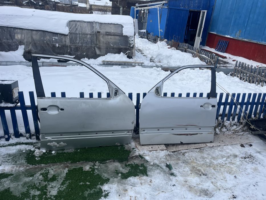 Продам двери Мерседес 210