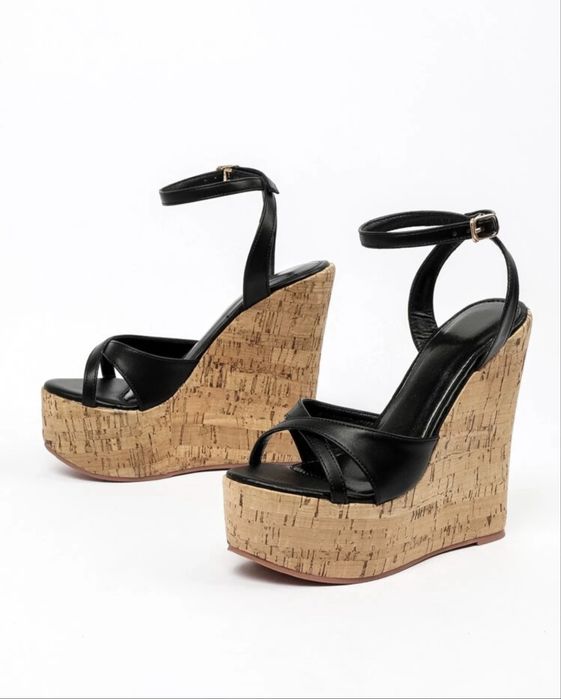 Сандали на платформа